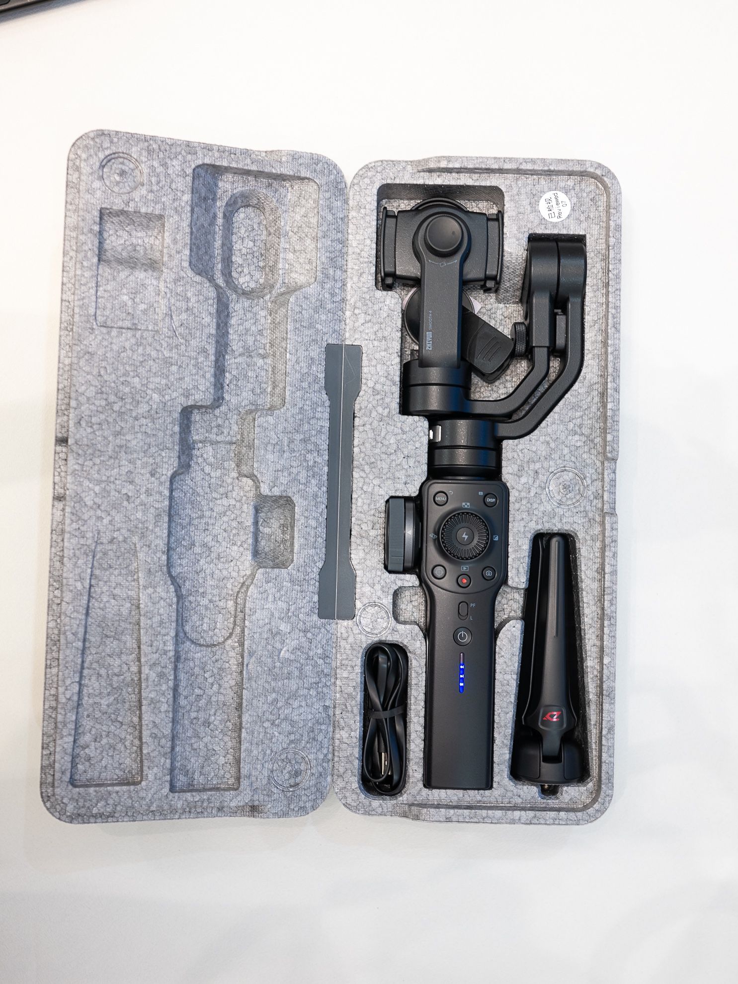 Zhiyun Smooth 4 3-Axis Gimbal Stabilizer for iPhone and Samsung smartphones