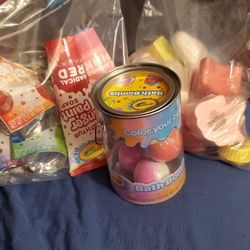 Bath bombs and finger paint