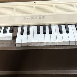 Emenee Tabletop Organ