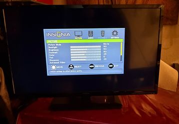 32 inches Insignia Flat Screen LED TV