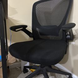 Chair for sale – Like new condition (Moving sale)