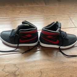 Nike Air Jordan 1 High Boys Size 4.5