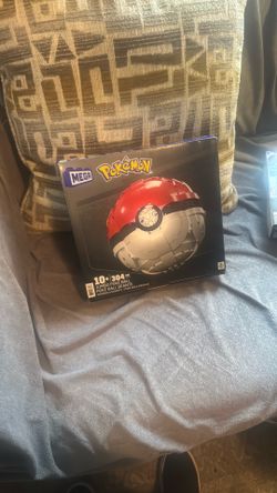 Jumbo poke ball mega