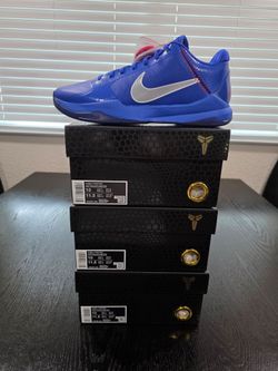 Kobe Size 10 $230