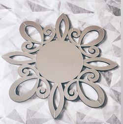 32x32 Elegant Lighting Reflective Wall circle Mirror mid century vintage orn