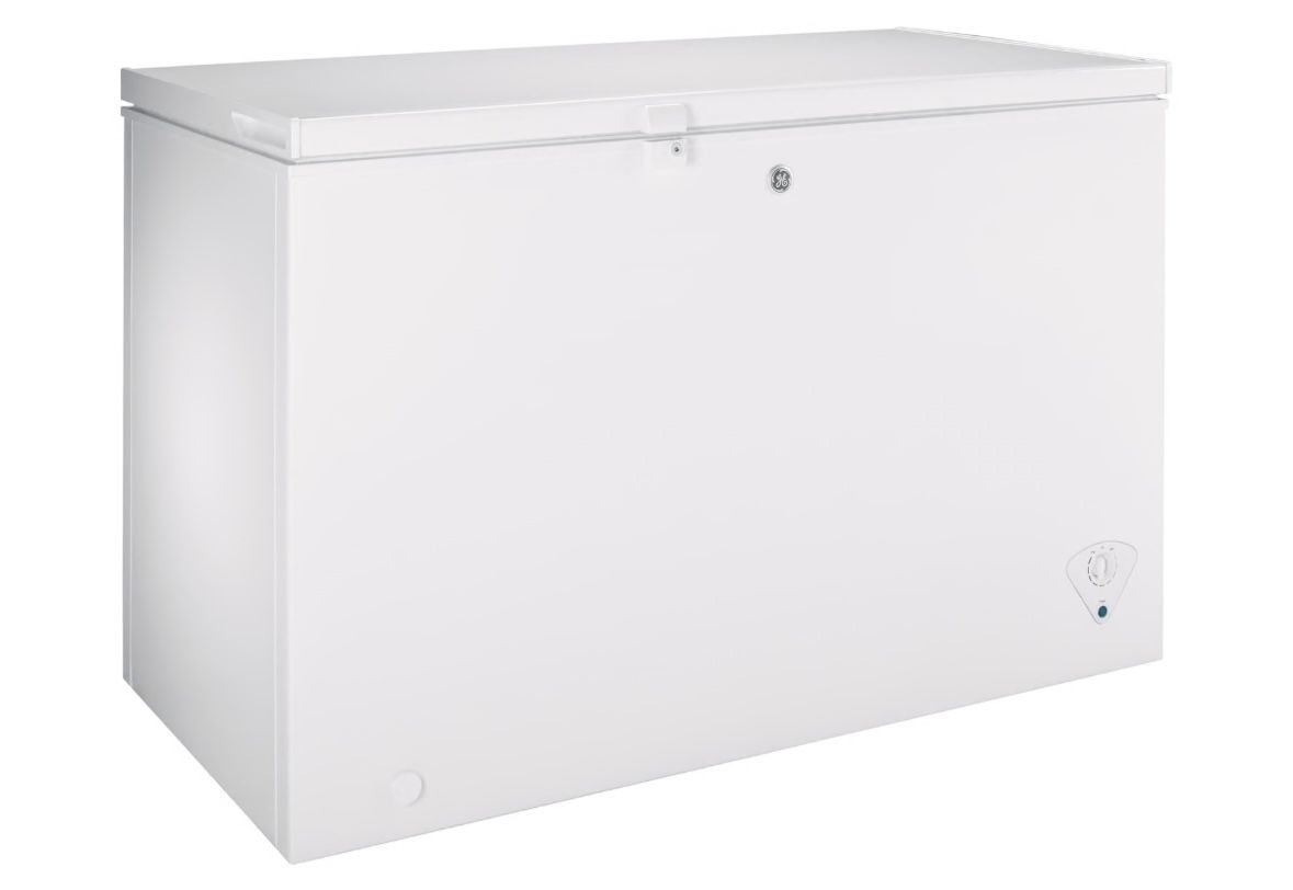 Ge 10.6 Cu. Ft. Manual Defrost Chest Freezer - New