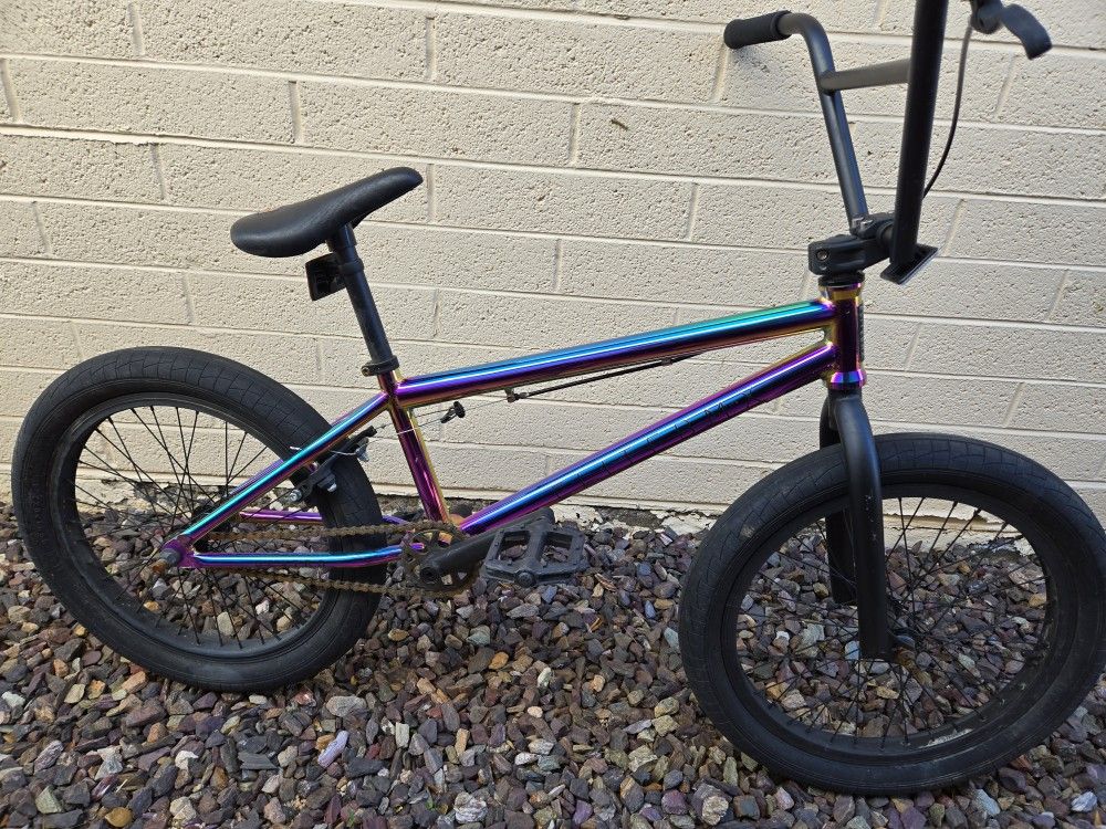 20"  Elite BMX Bike
