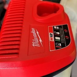 M12 12V Milwaukee Charger 
