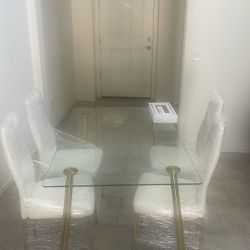 Table With Chairs 