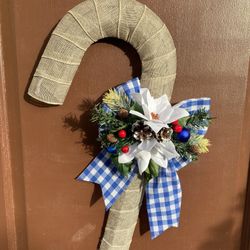 Christmas Candy Cane Wreath Door Hanger Decor.