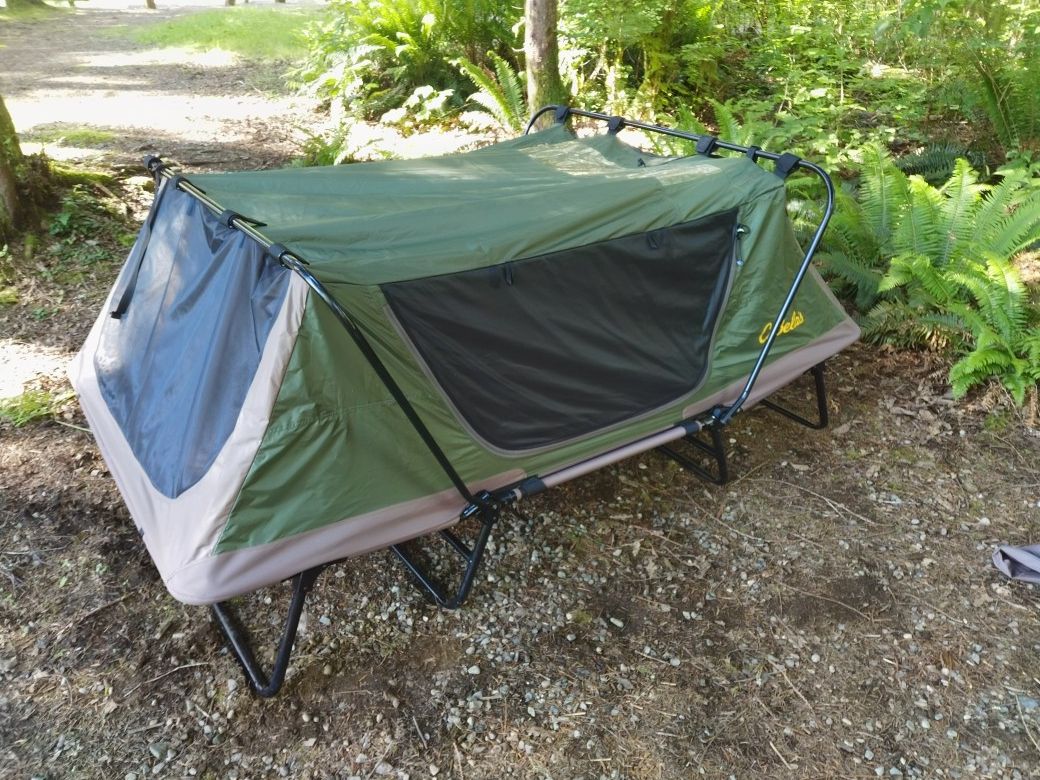 Cabela's deluxe tent cot for Sale in Lynnwood, WA OfferUp