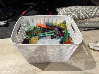 Magnetic Tiles Like New 