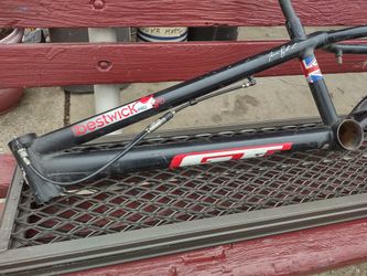 2004 GT Jamie Bestwick Pro BMX Frame for Sale in Hammond, IN - OfferUp