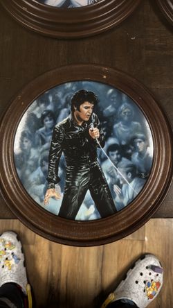 Elvis Presley collector plate