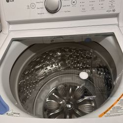 LG  27 Inch Washer and Dryer (White) - Electric - Used - Look New