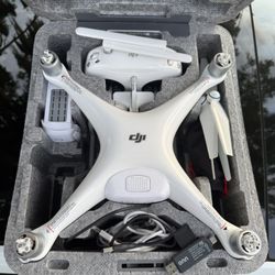DJI Phantom 4 