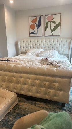 King tufted sleigh bed