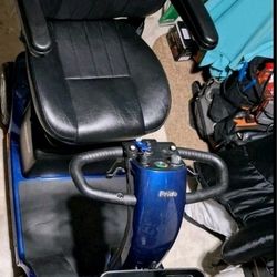 Electric Mobility  Scooter.  (Vic 105)  SC710 Viper Blue. 