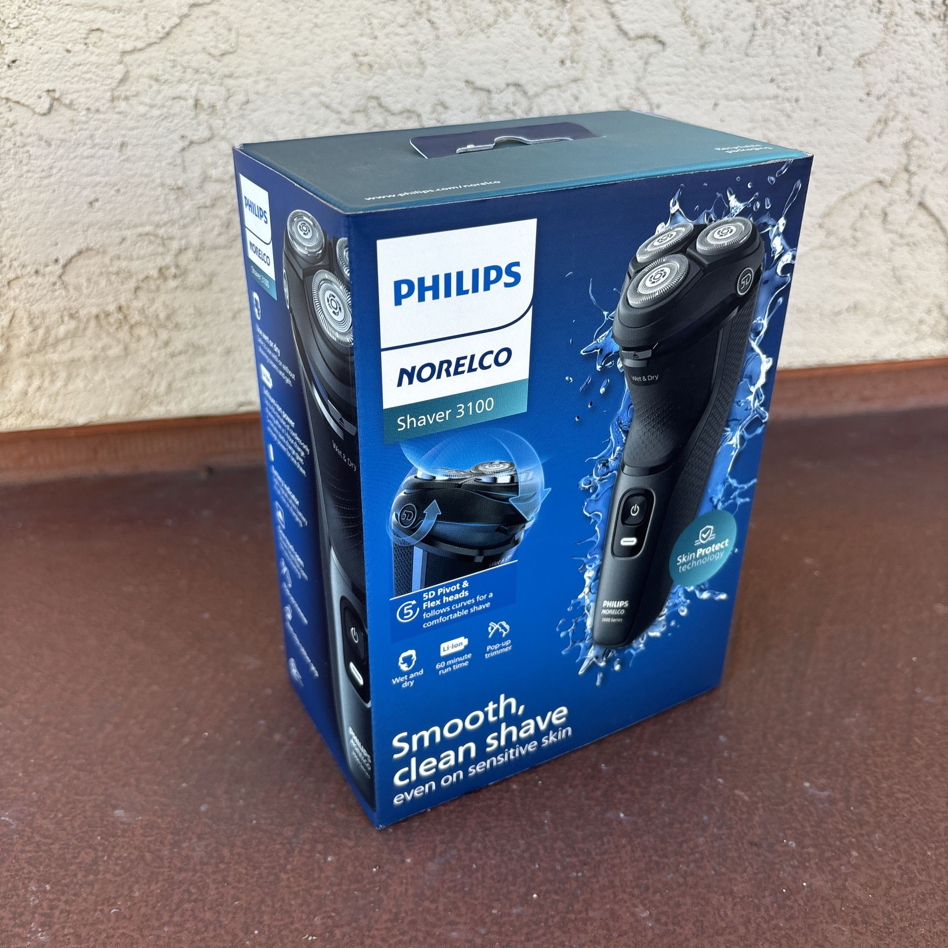 One Brand New Factory Sealed Black Philips Norelco - Series 3100 Rechargeable Wet/ Dry Electric Shaver