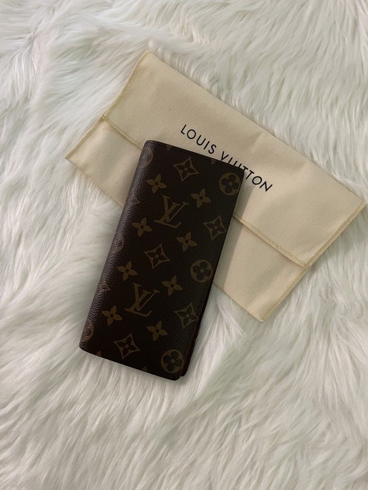 Louis Vuitton Leather Wallet