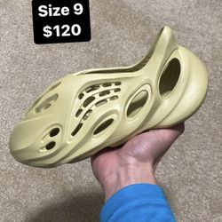 Size 9 - Adidas Yeezy Foam Runner Sulfur 