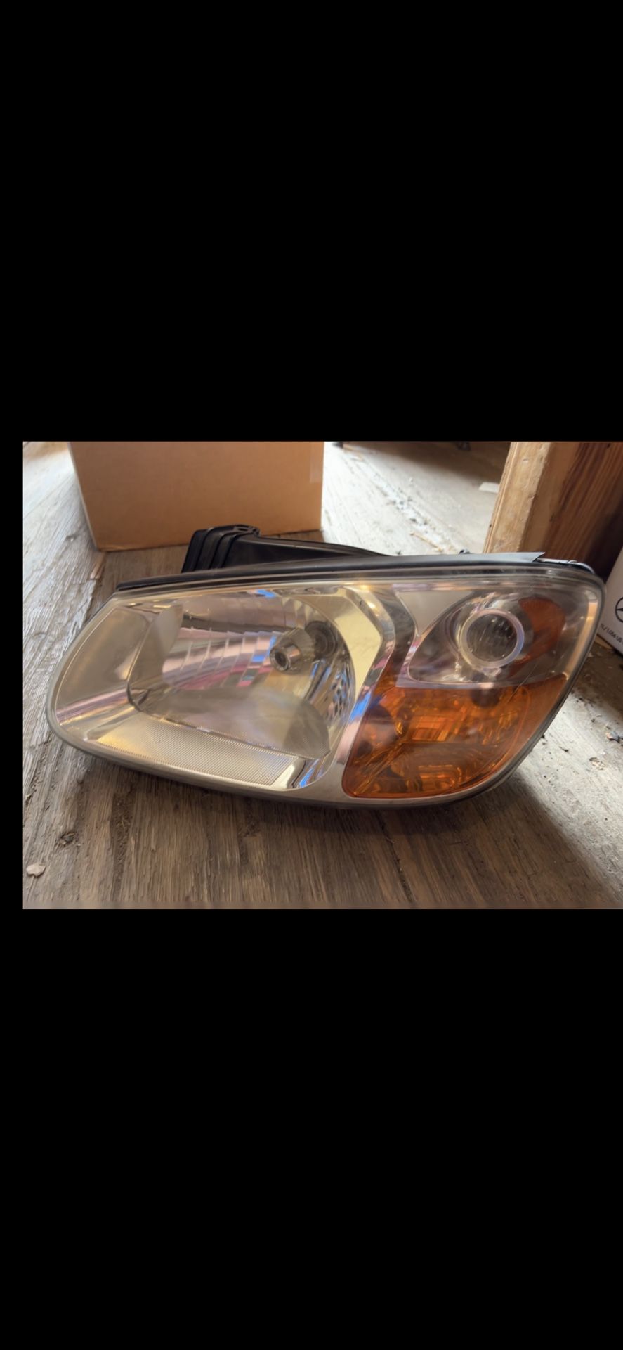 2007 - 2009 Kia Spectra Part- Left Headlamp