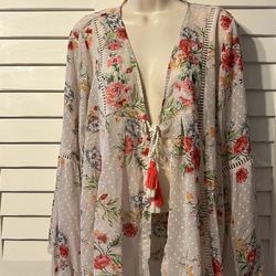 Blouse for her  Beautiful  colorful floral print Wow Now $8