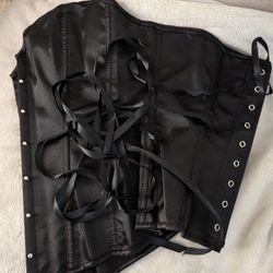 Corsets (4) - large Never Worn