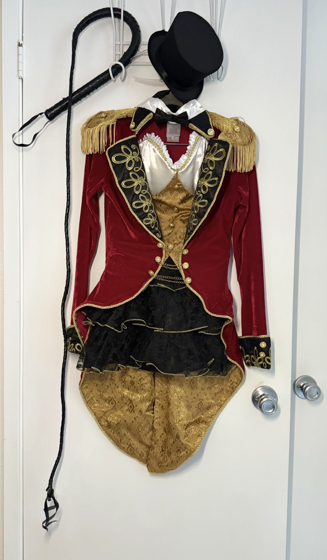🎪✨ Big Top Tease Ringmaster Costume (Size M)