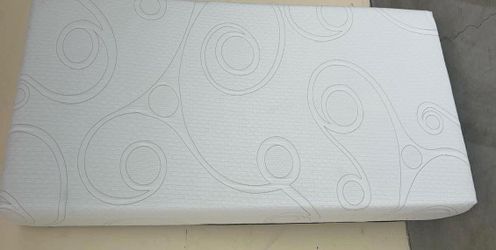 White memory foam twin size