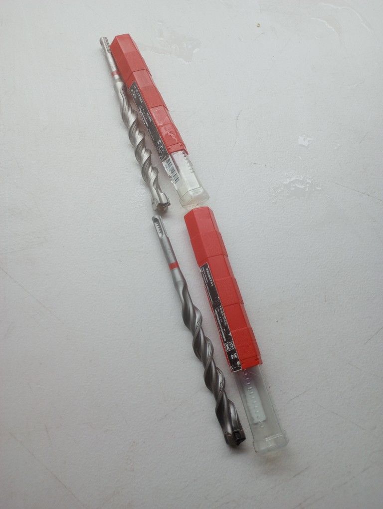 HILTE 1XTE-CX3/4-8 POR 5 "1/2 DE LARGO, trabaja En El HAMMER DRILL PEQUEÑO,$50 Por Los Dos