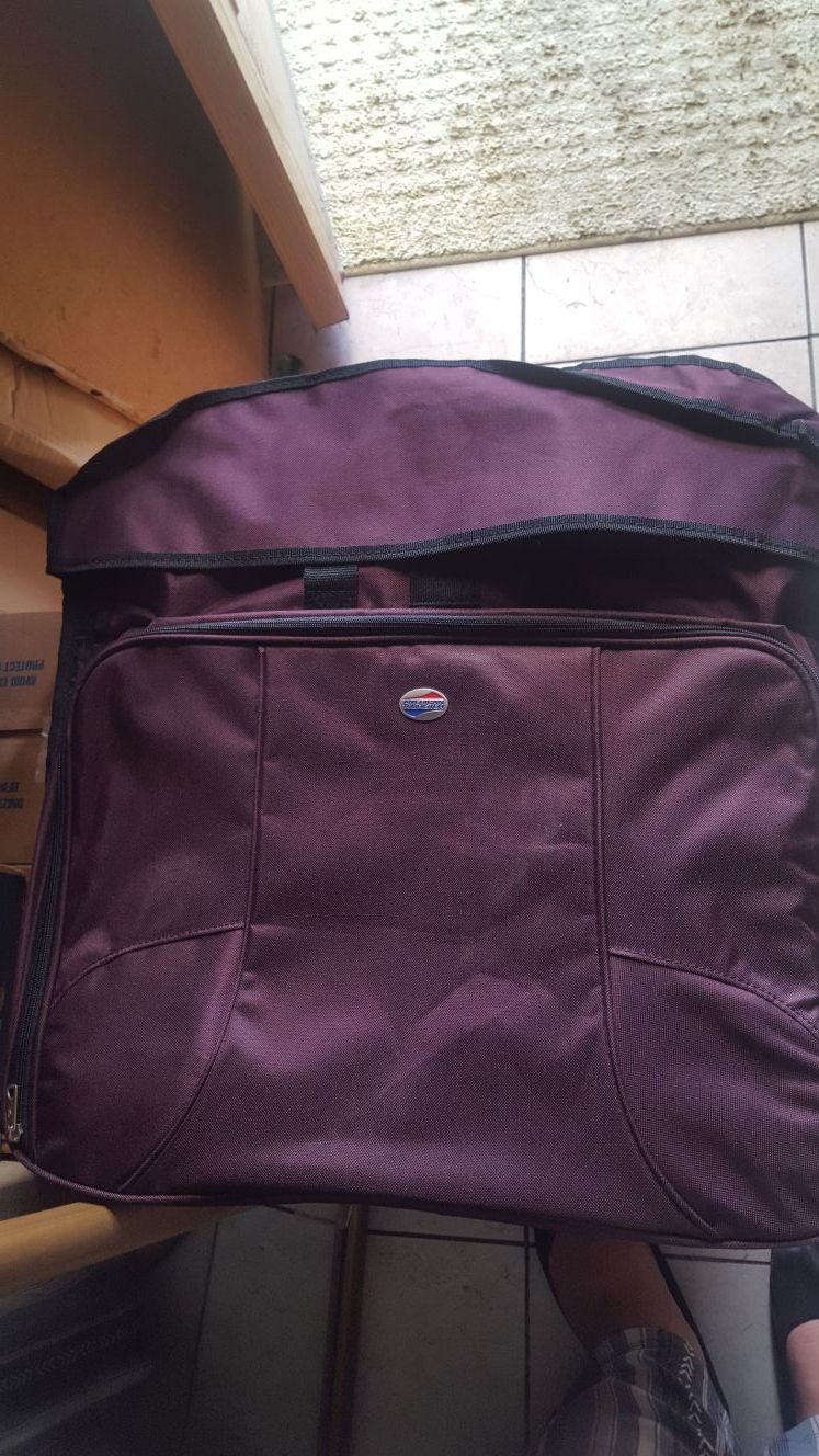 American tourister carry on garment bag