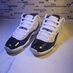 Jordan 11.  Concords.   Size 10.5