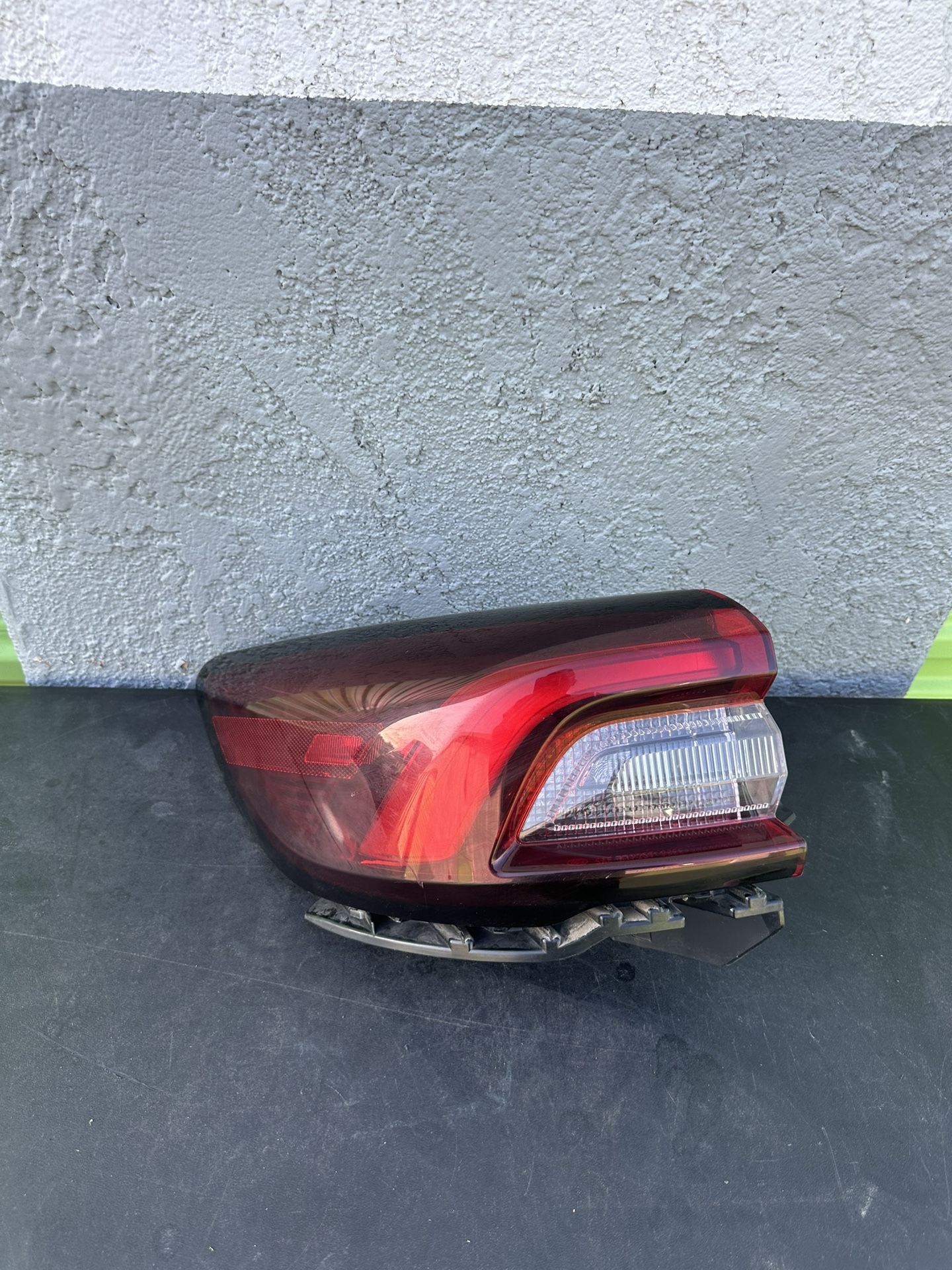 2023-2024 FORD ESCAPE TAIL LIGHT LEFT SIDE FULL LED OUTER BRAKE LAMP OEM