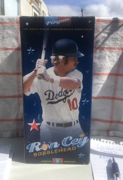Dodger bobble head