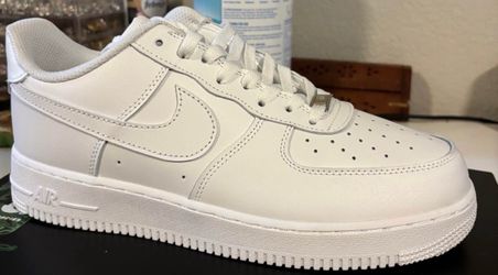 Nike Air Force’s size 11