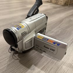 JVC Super VHS Camcorder GR-SXM250U + Bag & Tape 