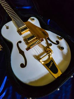 Gretsch Electromatic White Hollow Body, Gold Hardware ,Amazing Condition, Fully Set Up New Strings Trustrod Straightened, Intonatied, And Action Lower