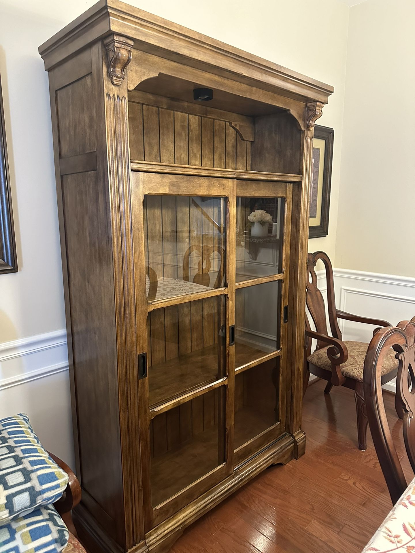 Dining room cabinet/shelf