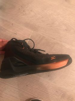 Curry’s size 3y