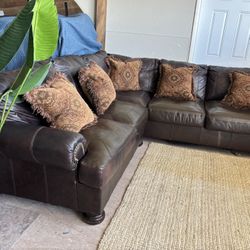 DARK BROWN GENUINE LEATHER SECTIONAL BY ASHLEY FURNITURE, DELIVERY INCLUDED