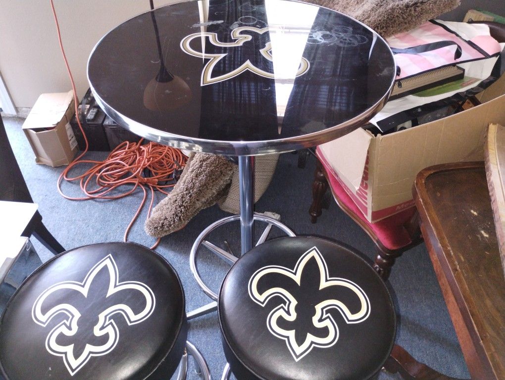 3pc. Pug Table Set