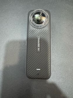 Insta360 X4 8K Value Bundle - Pro Kit + 3 Batteries & PGYTECH Cage