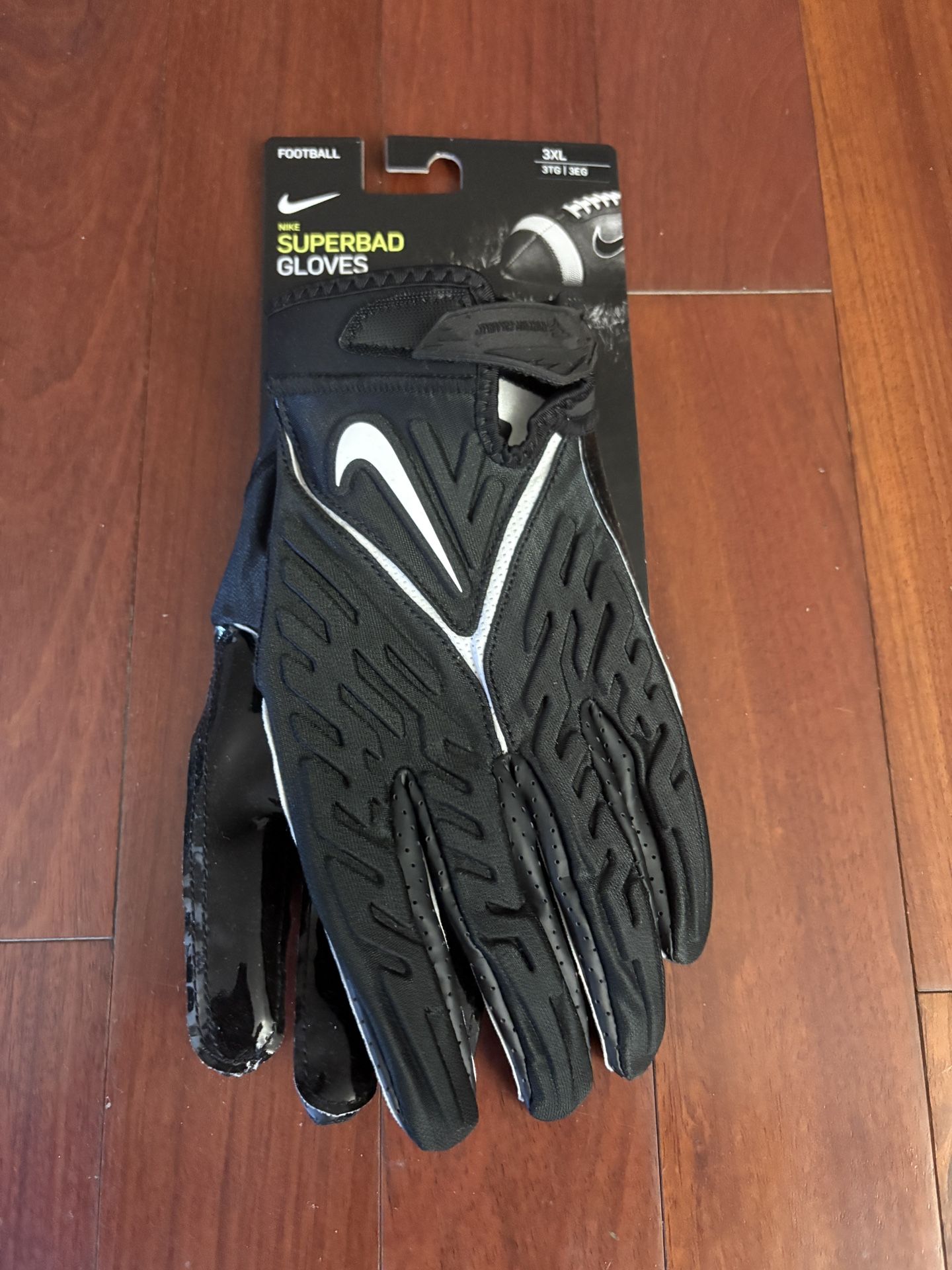 Nike Superbad Football Reciever Gloves Black Men's Size 3XL brand new with tags!