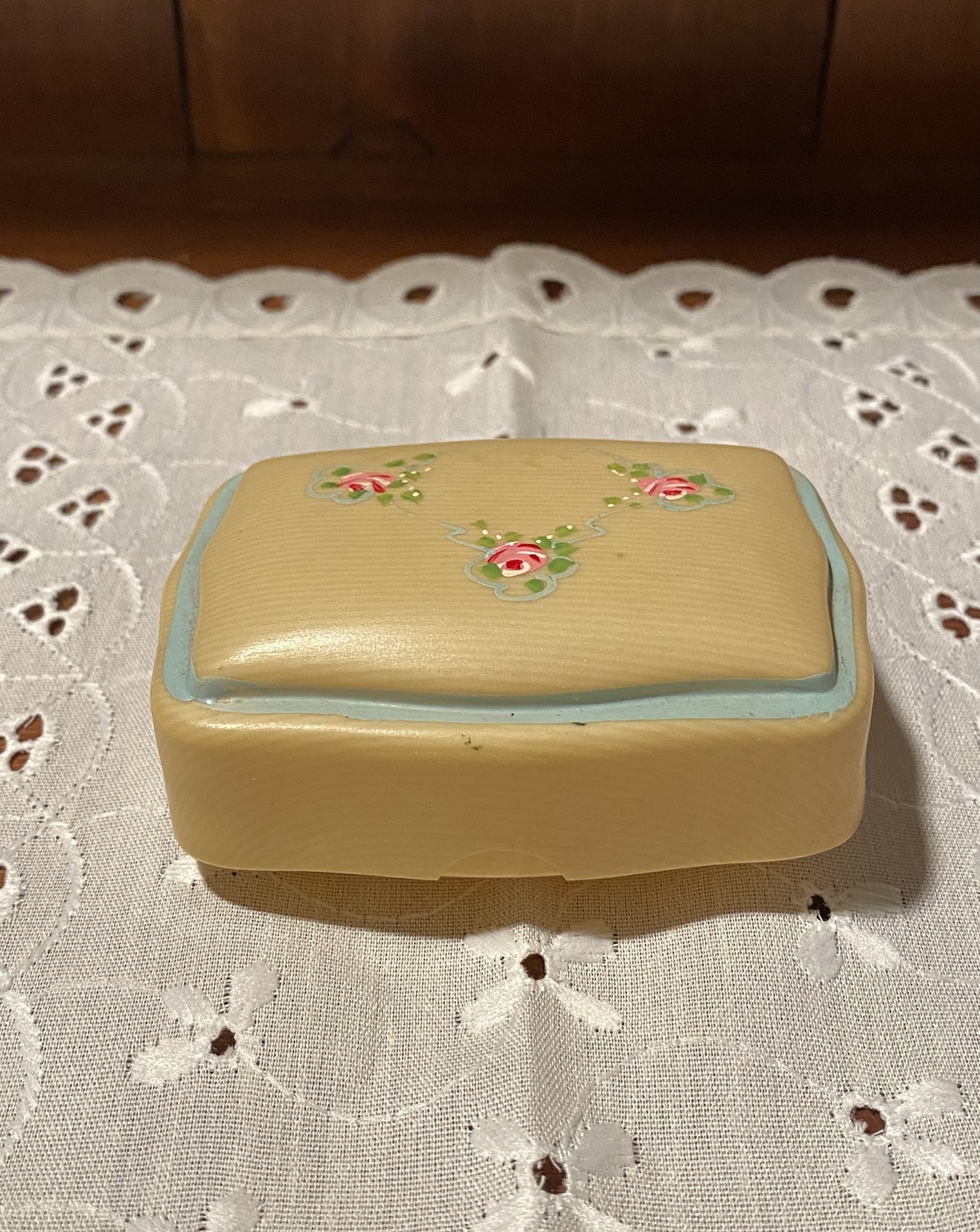 Vintage Celluloid Baby Child’s Soap Box with Lid / trinket box. 