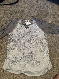 New Women’s Miss Me Shirt Size Medium 