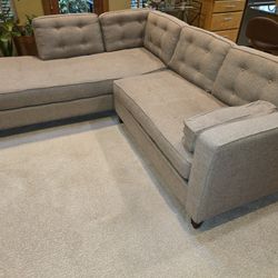 Sectional Sofa With Chaise