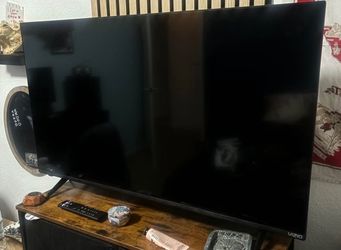 40 inch Vizio Smart TV New
