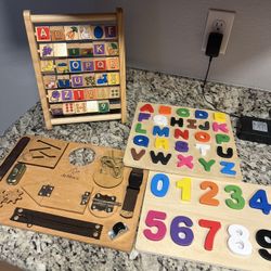 Wood Puzzles And Montessori toys 