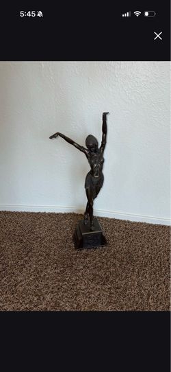 Woman statue